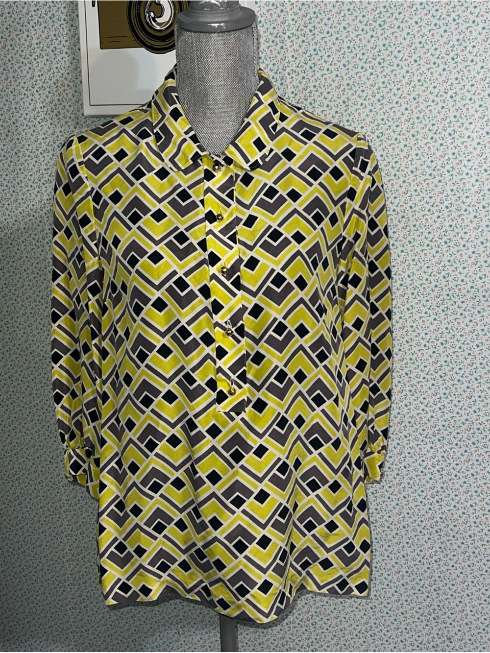 Kate Spade Live Colorfully Women's Blouse Shirt Half Button 100% Silk Yellow 8